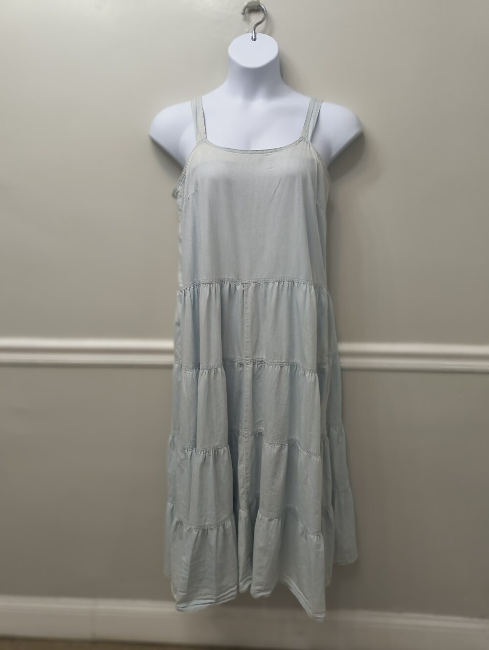 Tuckernuck Pomander Place Lola Light Wash Blue  Tiered Midi Maxi dress L Coastal